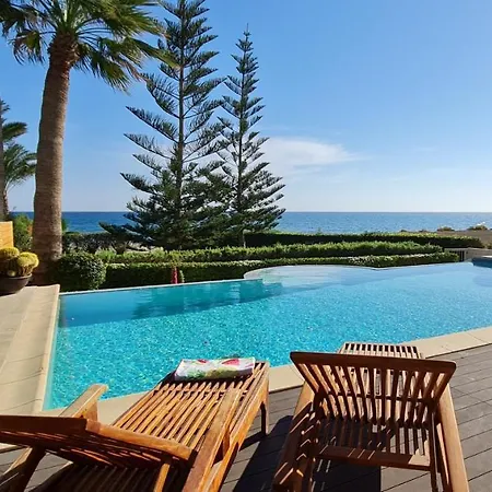 Del Mar Heated Pool *