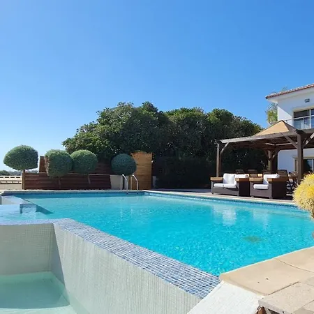 Вилла Del Mar Heated Pool