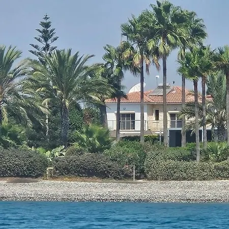 Vila Del Mar Heated Pool