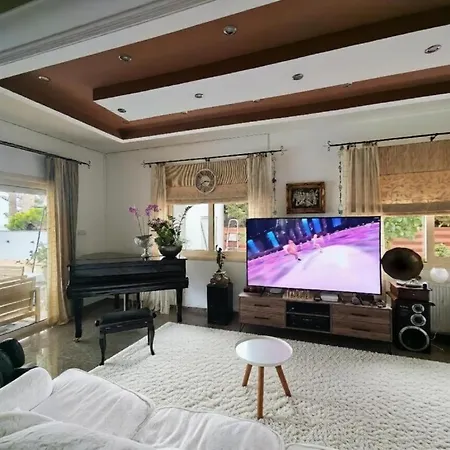 Del Mar With Heated Pool &