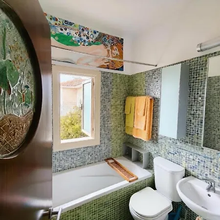 Del Mar With Heated Pool & Villa Mazotos