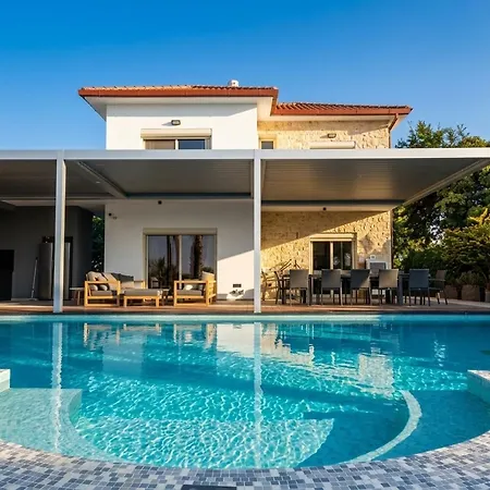 Villa Del Mar With Heated Pool & Mazotos