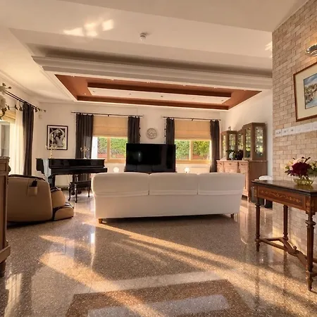 Villa Del Mar With Heated Pool &