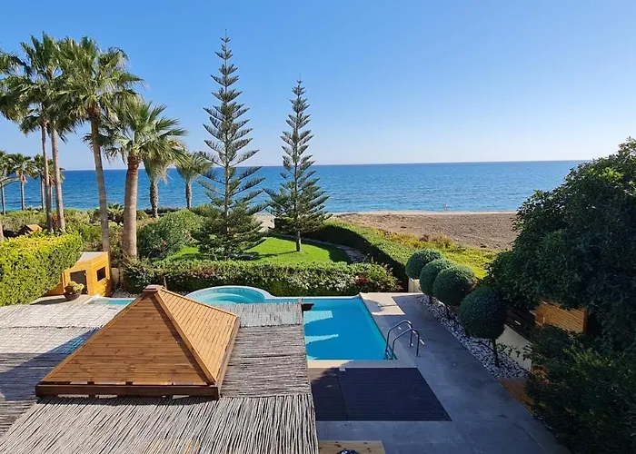 Del Mar Heated Pool * Mazotos