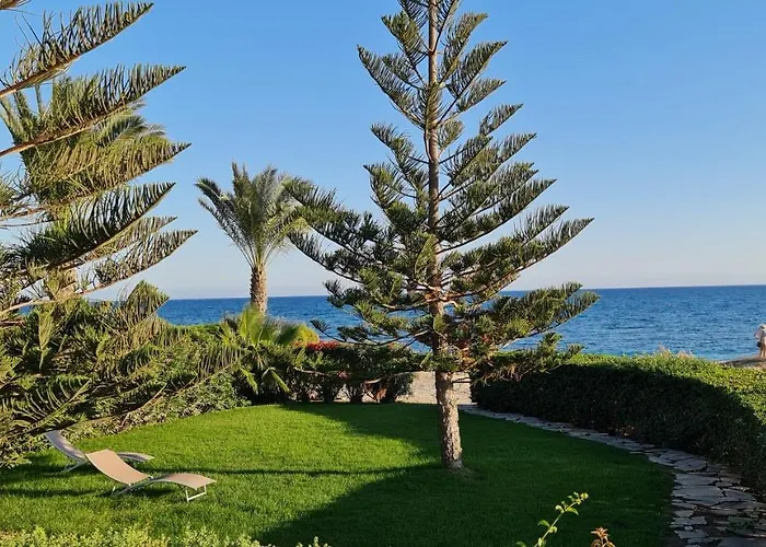 Vila Del Mar Heated Pool