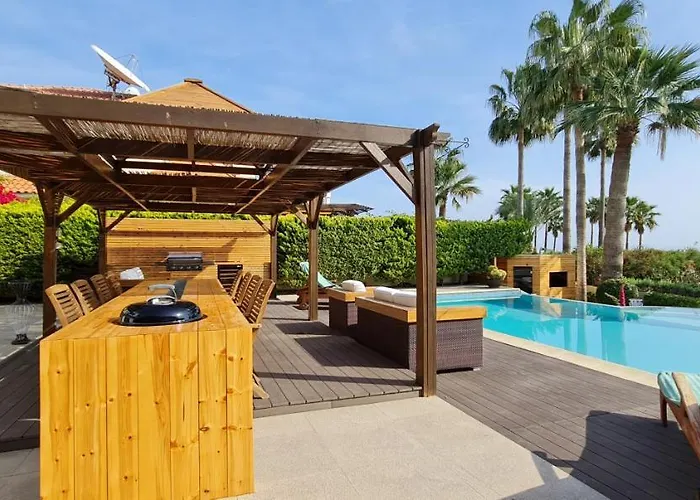 Del Mar Heated Pool Villa Mazotos