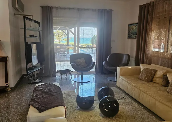 Del Mar Heated Pool Vila